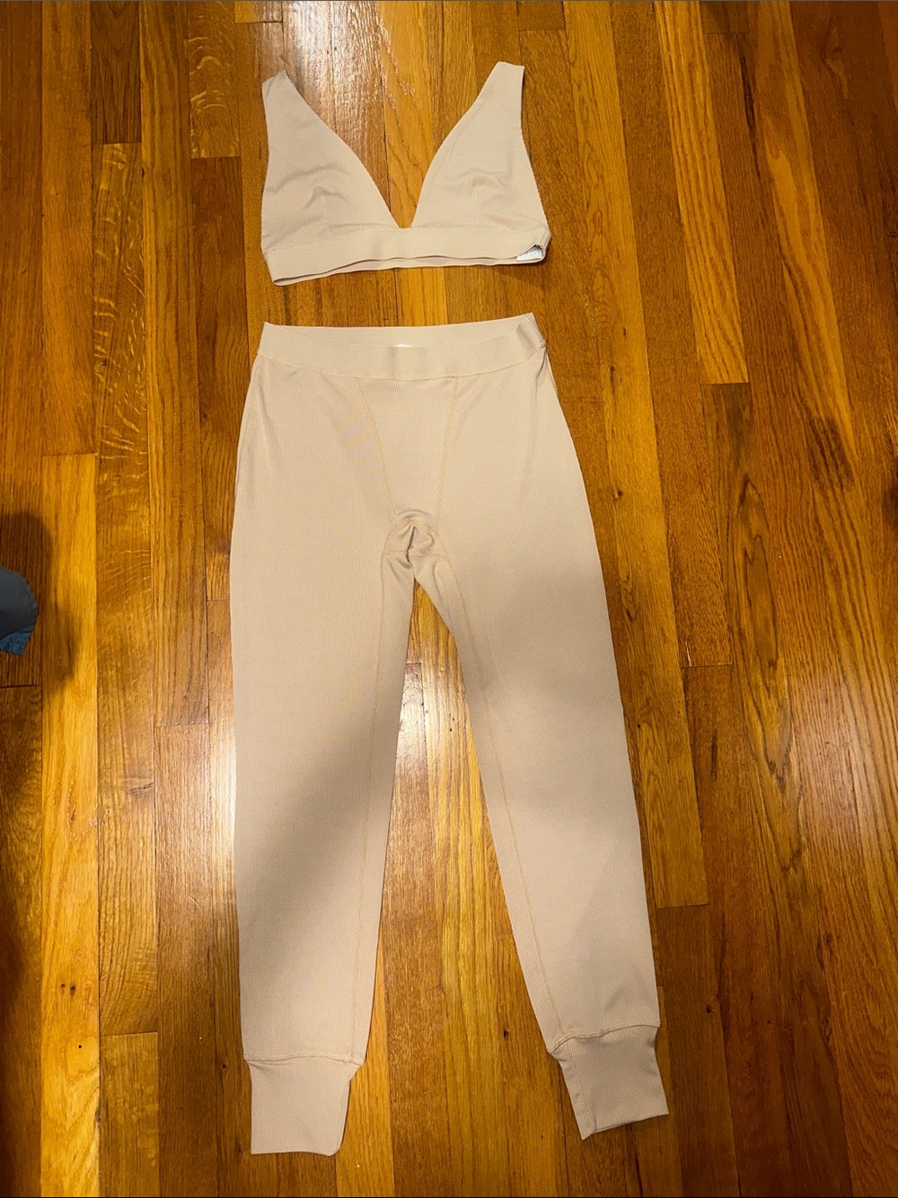Seamless V-Neck Bralette and High-Waist Lounge Jogger Set — Cream